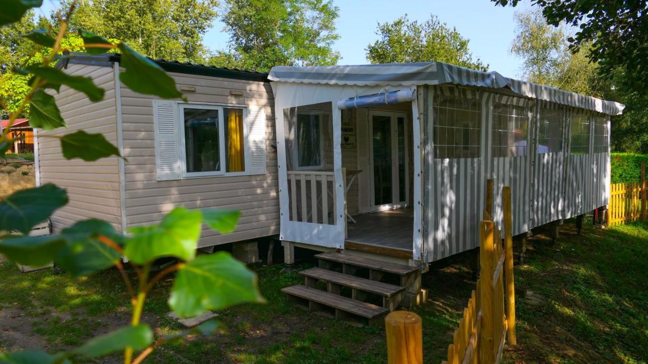 Estang Camping Les Lacs De Courtes酒店 外观 照片