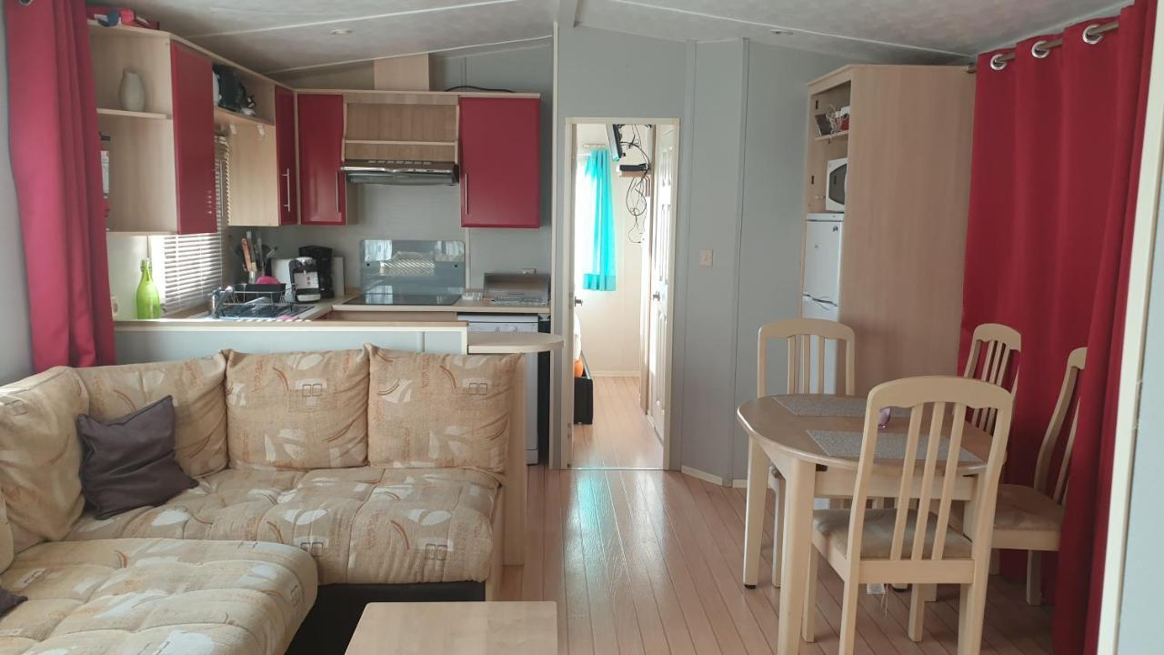 Estang Camping Les Lacs De Courtes酒店 外观 照片